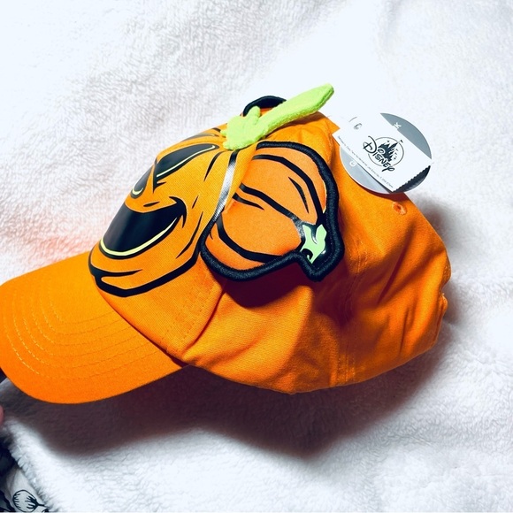 🎃 NWT Disney Mickey’s Pumpkin Patch Hat – Glow-in-the-Dark! 🕸️ - Picture 11 of 14